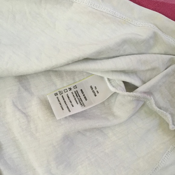 Levis White Tshirt - Picture 4 of 5